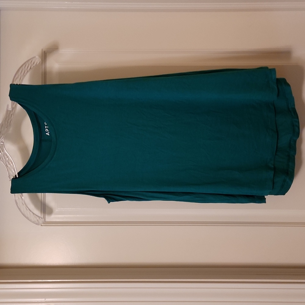 Apt 9tank top